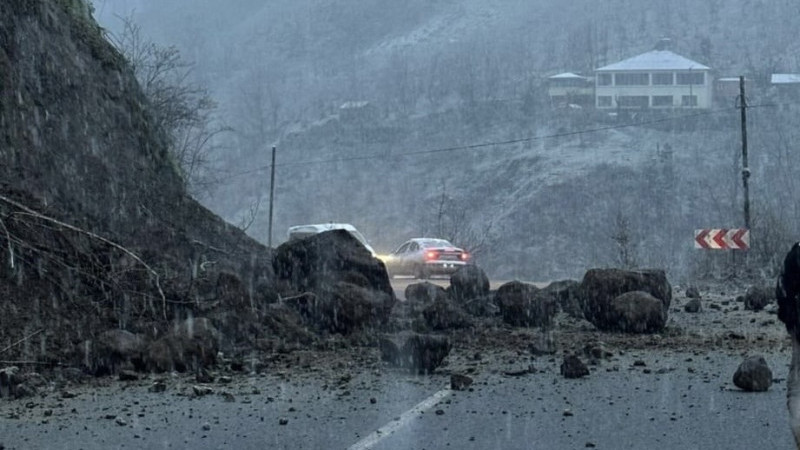Ağasar - Beşikdüzü Karayolu Ulaşıma Kapandı